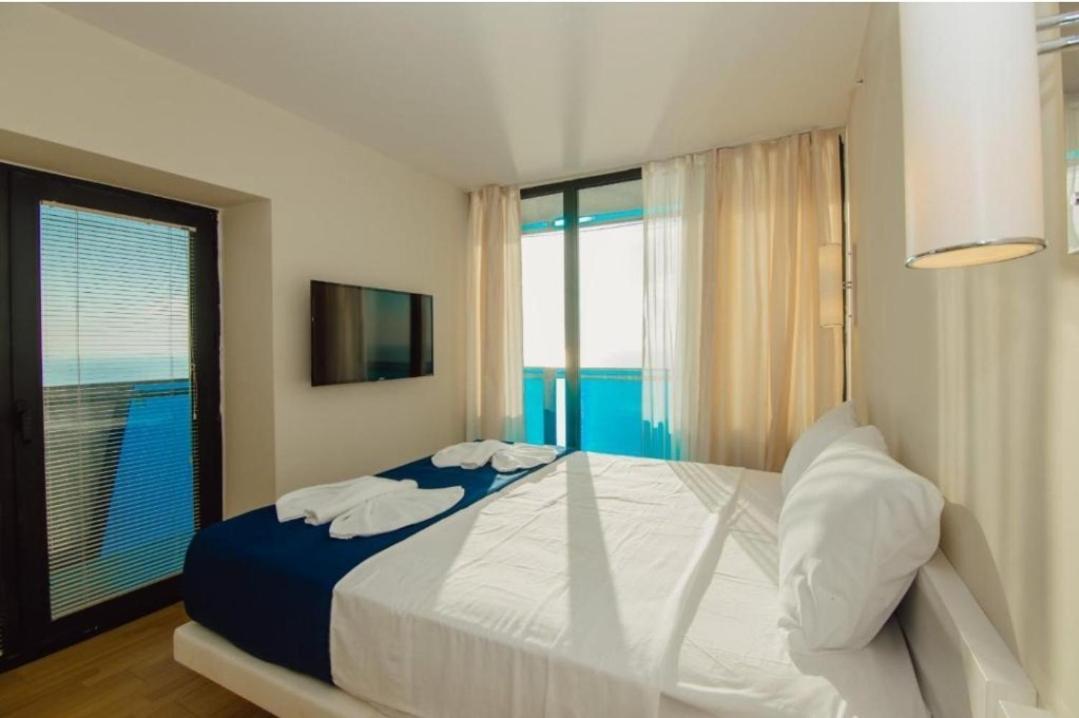 Lamar Hotel バトゥーミ エクステリア 写真